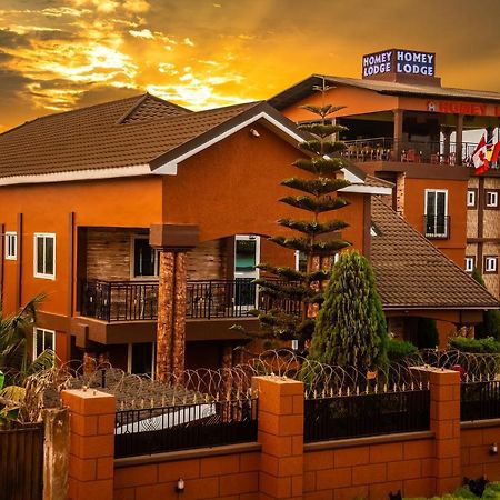 Homey Lodge Kumasi Ngoại thất bức ảnh