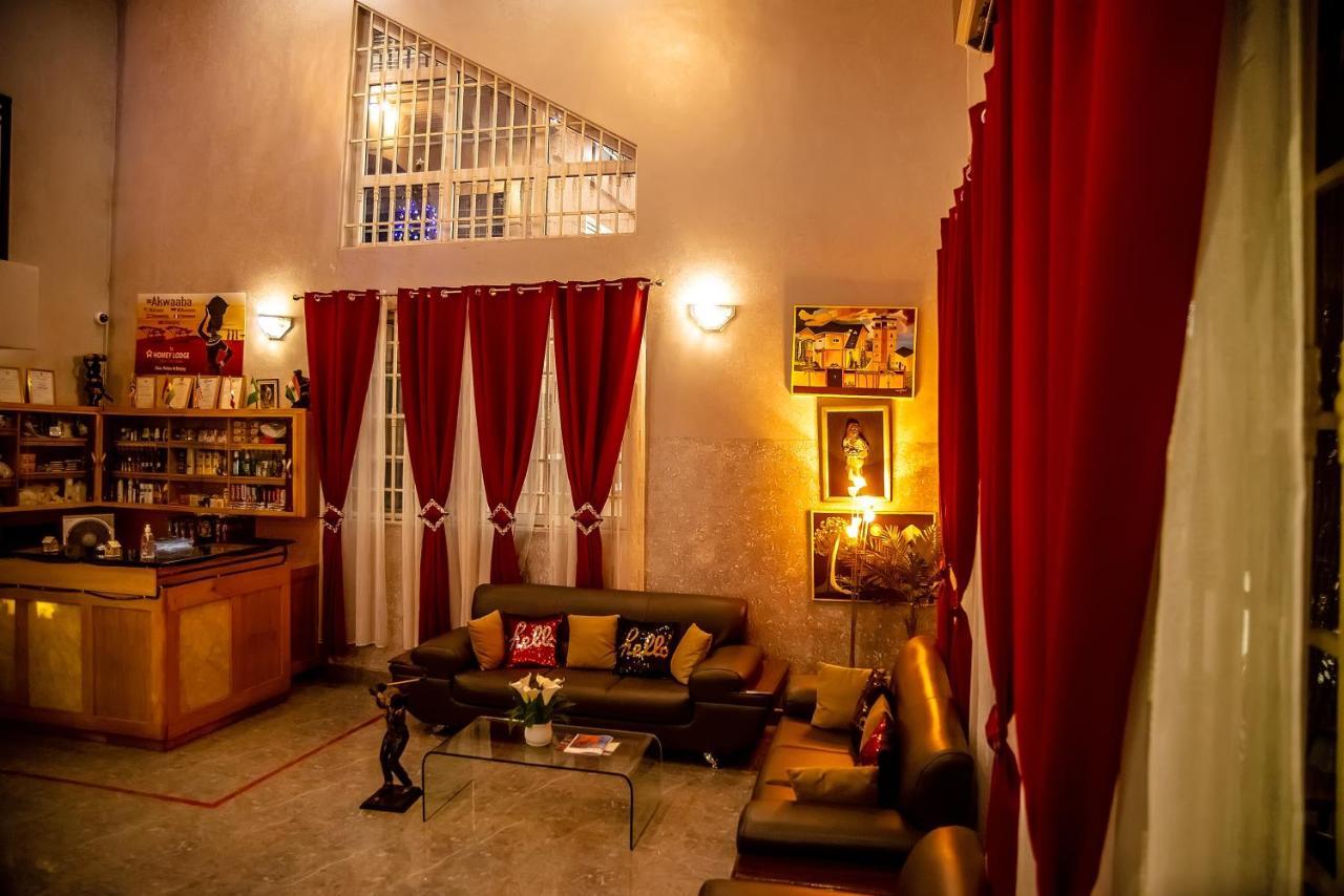 Homey Lodge Kumasi Ngoại thất bức ảnh