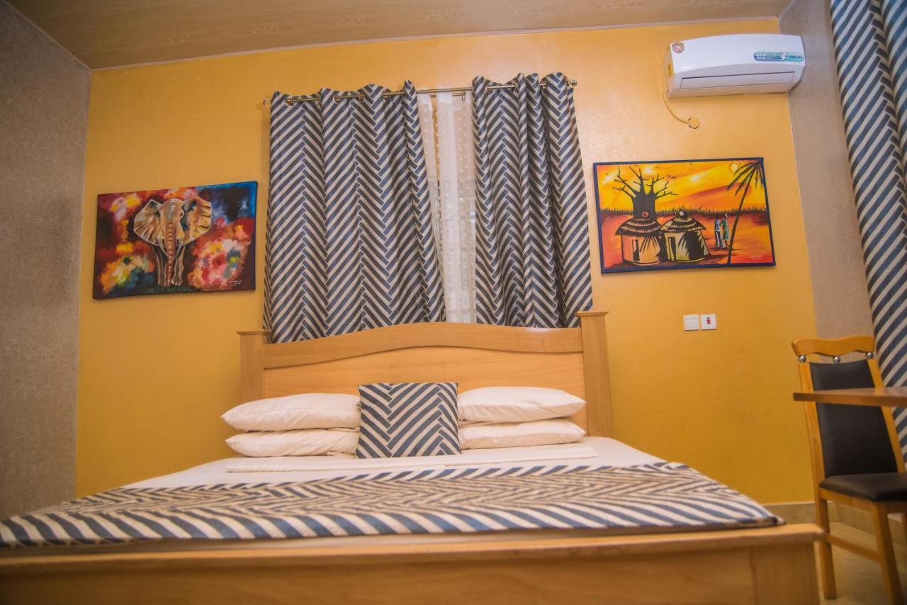 Homey Lodge Kumasi Ngoại thất bức ảnh