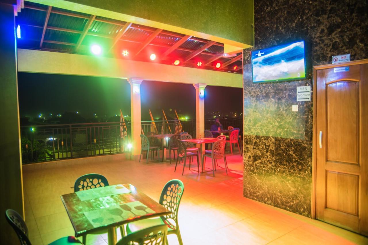 Homey Lodge Kumasi Ngoại thất bức ảnh